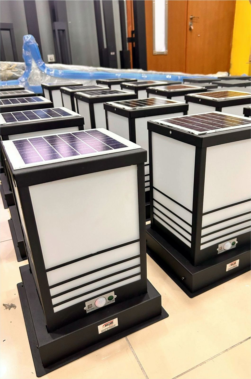 Doruk Set üstü aydınlatma 25x35cm. Güneş Enerjili, Kumandalı