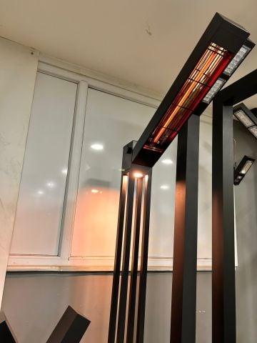 Elektrikli Isıtıcılı Led Aydınlatma Direği 250CM Dış Mekan